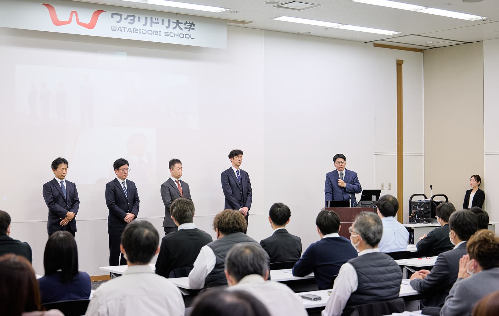 目指すは「ユニットバスの最強軍団」。自立したプロが育つ場所。